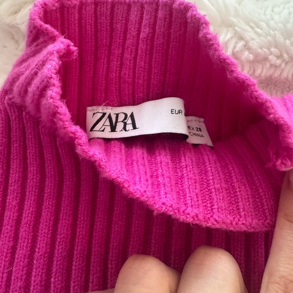 ZARA ribbed hot pink turtleneck sweater - Picture 2 of 3